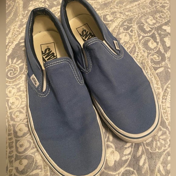 Vans Shoes - Vans Navy Classic Slip Ons Unisex size 8 women’s 6.5 men’s blue color